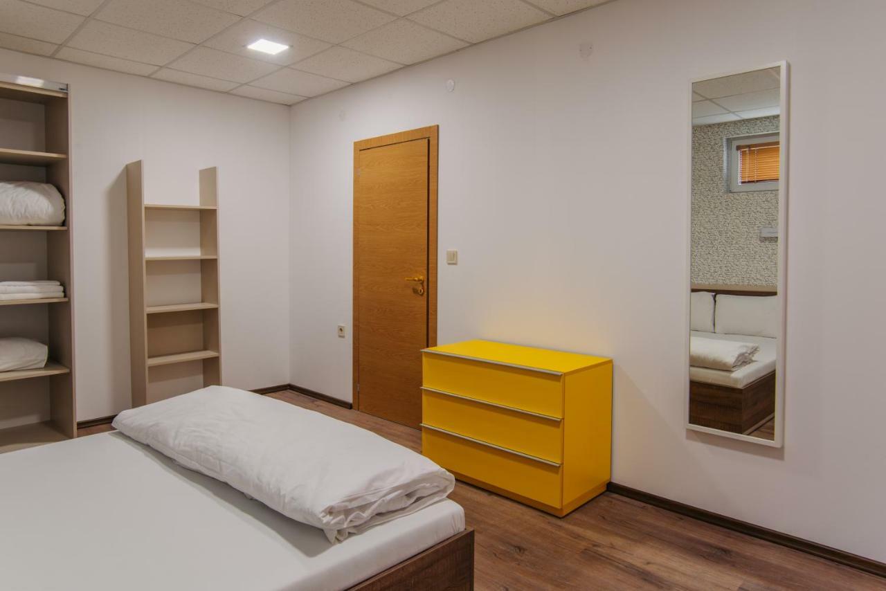 Aparthotel Pansion Storgozia Pleven Exteriér fotografie